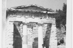 delphi-il-tempio-del-tesoro-degli-ateniesi